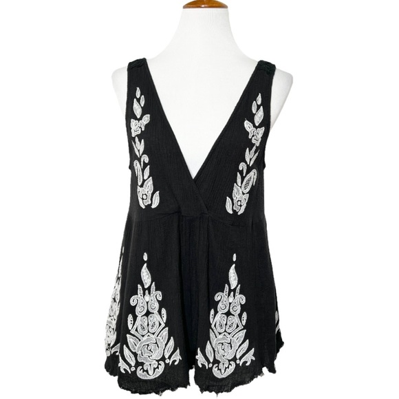 SOLD-Free People Embroidered Black White Crinkle Fringe Hem Shorts Romper - Picture 2 of 15